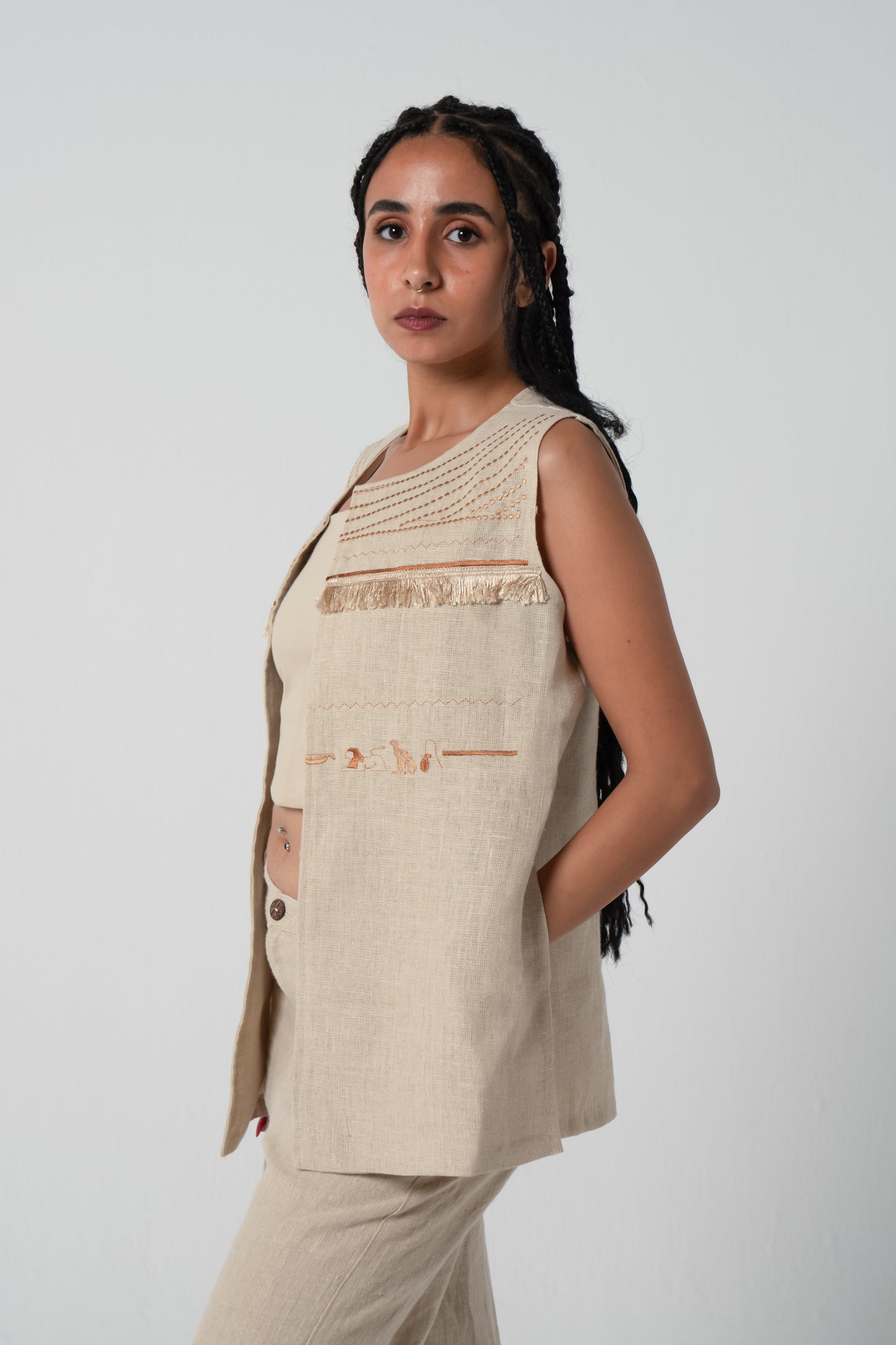 Collier Sacré Gilet in Beige