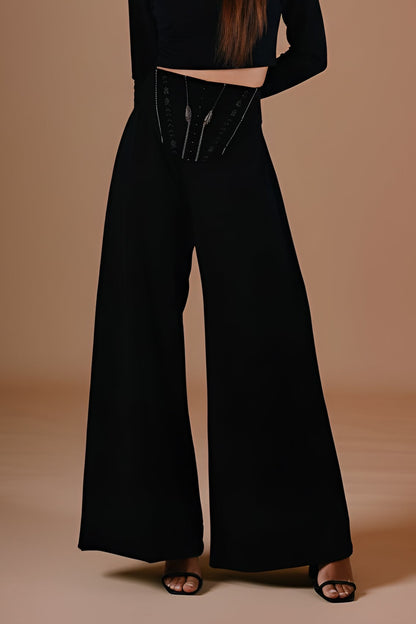 Isisienne Trousers in Black
